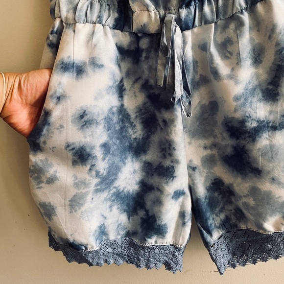 Tie dye off the shoulder crochet lace romper - Picture 4 of 6